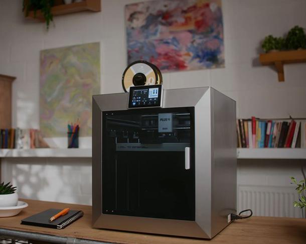 Компания QIDI выпустила новую модель профессионального 3D принтера QIDI Plus4.</p>
<p>Принтер для работы с высокотемпературными материалами